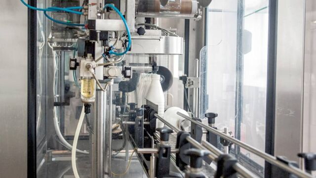 Deciding Between Aseptic and Hot Fill Processing: Choosing the Best Method for Your Product